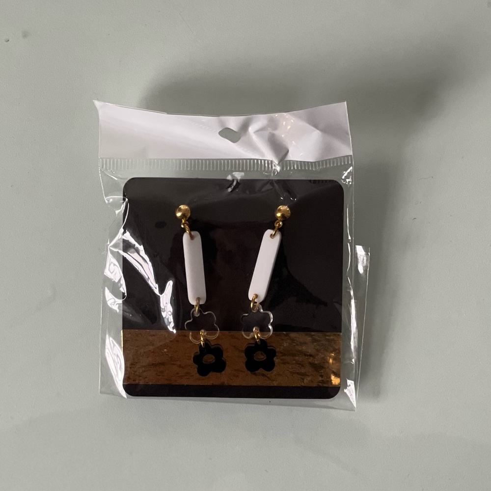 Cute Homemade Earrings 🤍